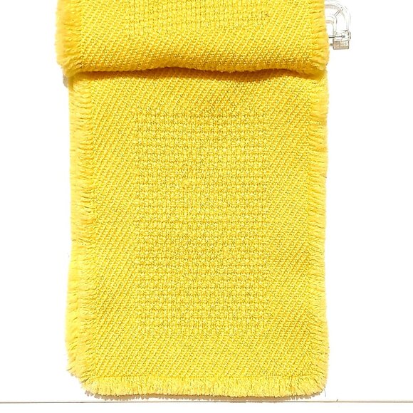 Vintage Table Placemats 4 Vibrant Yellow Acrylic Yarn Woven Fringed 16x13" Mats - Picture 3 of 8